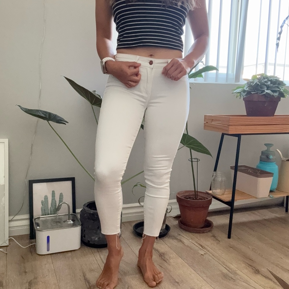 AF Women's White Ankle Jeans